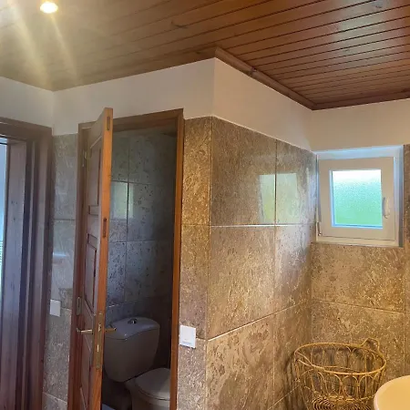 בית נופש A House In The Woods *