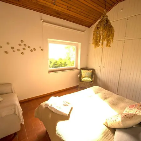 A House In The Woods * סינטרה